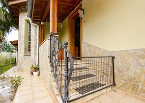 Загородный дом с 3 спальнями в Дошемеальты Анталья