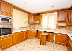 Загородный дом с 3 спальнями в Дошемеальты Анталья