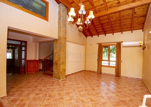 Загородный дом с 3 спальнями в Дошемеальты Анталья