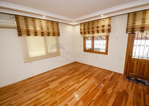 Загородный дом с 3 спальнями в Дошемеальты Анталья