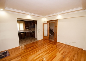 Загородный дом с 3 спальнями в Дошемеальты Анталья