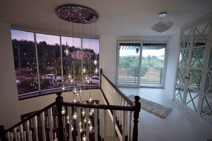 Отдельностоящая вилла 5+1 с бассейном в Ешилбахире  Анталья