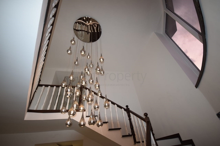 Отдельностоящая вилла 5+1 с бассейном в Ешилбахире  Анталья