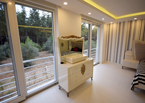 Отдельностоящая вилла 5+1 с бассейном в Ешилбахире  Анталья