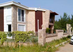 Отдельностоящая вилла 5+1 с бассейном в Ешилбахире  Анталья