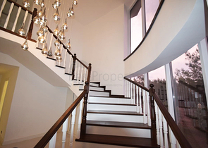 Отдельностоящая вилла 5+1 с бассейном в Ешилбахире  Анталья