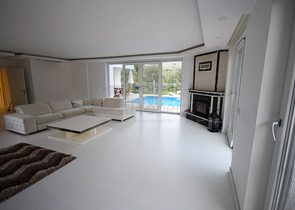 Отдельностоящая вилла 5+1 с бассейном в Ешилбахире  Анталья