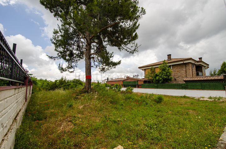 Земля с разрешением на строительство в районе Дошемеальты