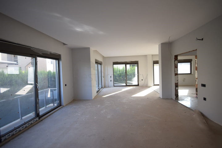 Виллы в комплексе в районе Дошемеальты Анталья 