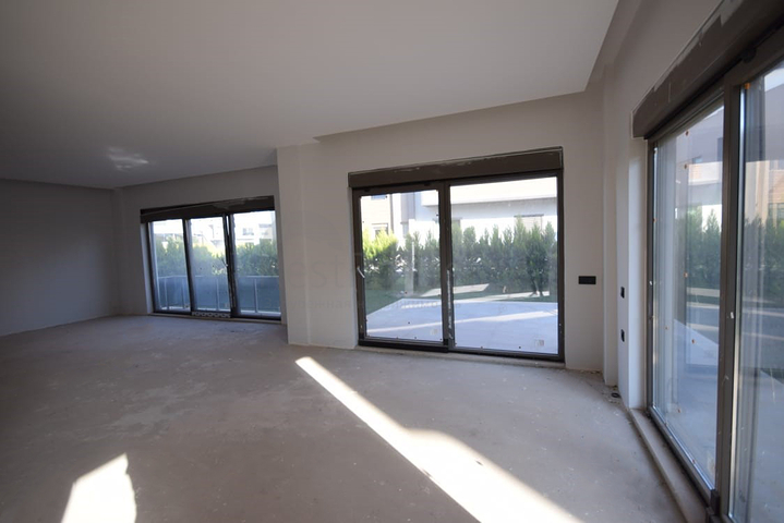 Виллы в комплексе в районе Дошемеальты Анталья 