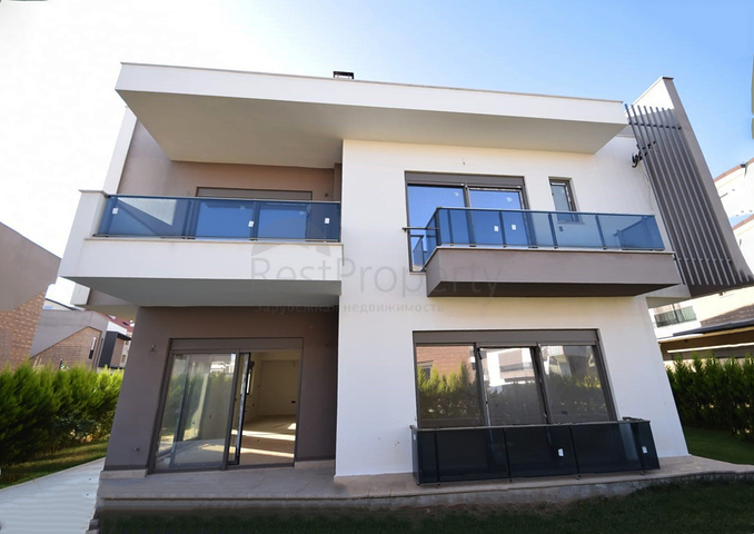 Виллы в комплексе в районе Дошемеальты Анталья 