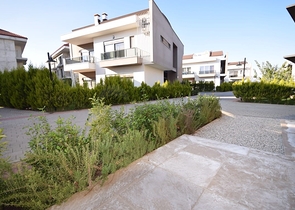 Виллы в комплексе в районе Дошемеальты Анталья 