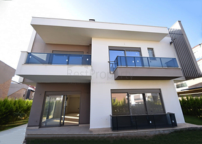 Виллы в комплексе в районе Дошемеальты Анталья 