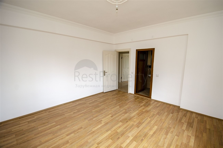 Частный дом в хвойном лесу в Дошемеальты Анталья