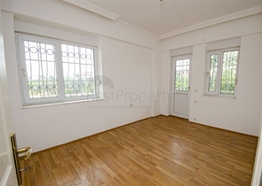 Частный дом в хвойном лесу в Дошемеальты Анталья