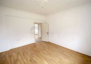 Частный дом в хвойном лесу в Дошемеальты Анталья