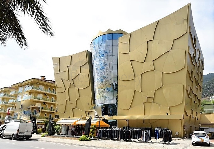 Торговый центр в в сердце курортной Алании