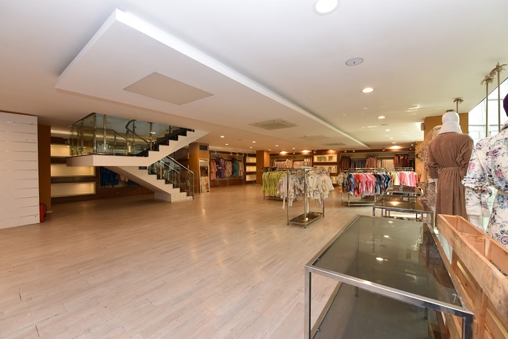 Торговый центр в в сердце курортной Алании