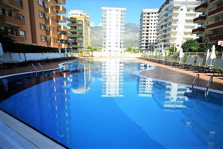 Двухкомнатная меблированная квартира с видом на море