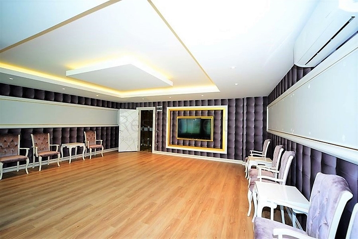 Двухкомнатная меблированная квартира с видом на море