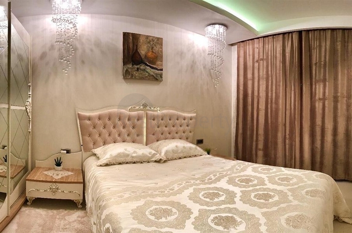 Двухкомнатная меблированная квартира с видом на море