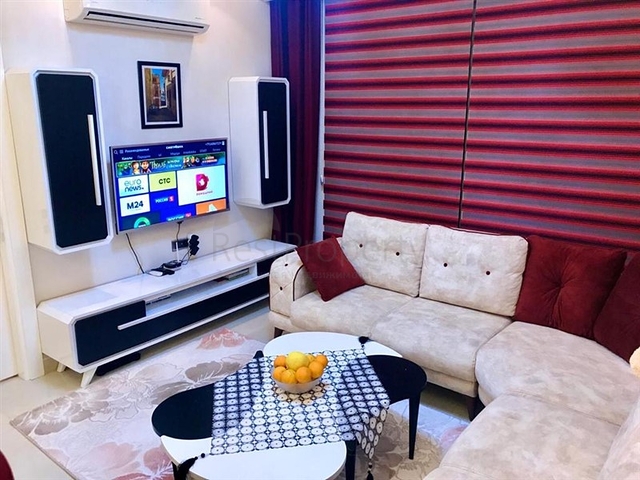 Двухкомнатная меблированная квартира с видом на море