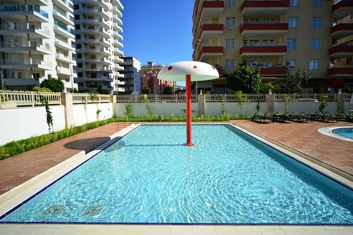 Двухкомнатная меблированная квартира с видом на море