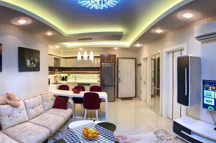 Двухкомнатная меблированная квартира с видом на море