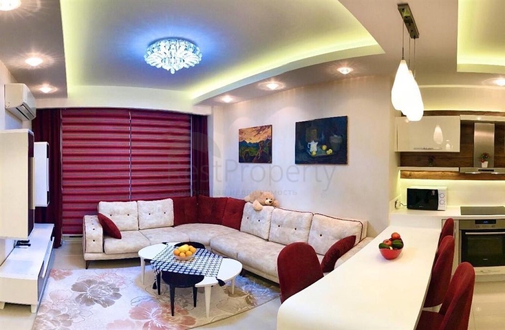 Двухкомнатная меблированная квартира с видом на море