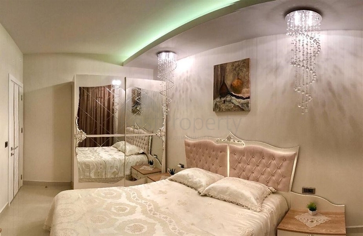 Двухкомнатная меблированная квартира с видом на море