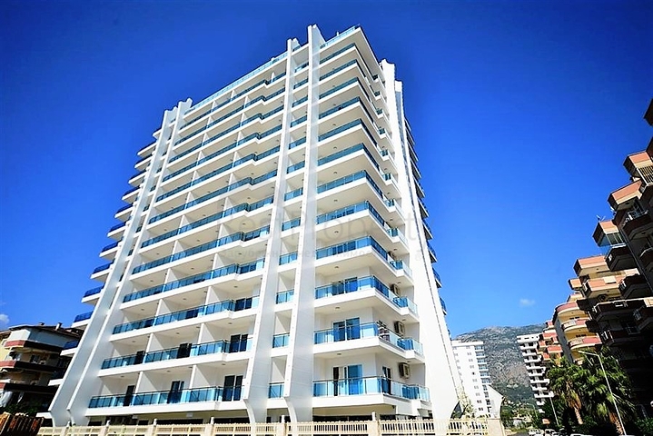 Двухкомнатная меблированная квартира с видом на море