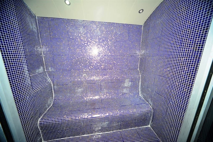 Двухкомнатная меблированная квартира с видом на море