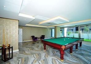 Двухкомнатная меблированная квартира с видом на море