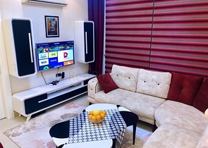 Двухкомнатная меблированная квартира с видом на море