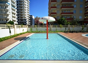 Двухкомнатная меблированная квартира с видом на море