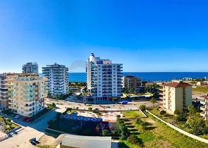 Двухкомнатная меблированная квартира с видом на море