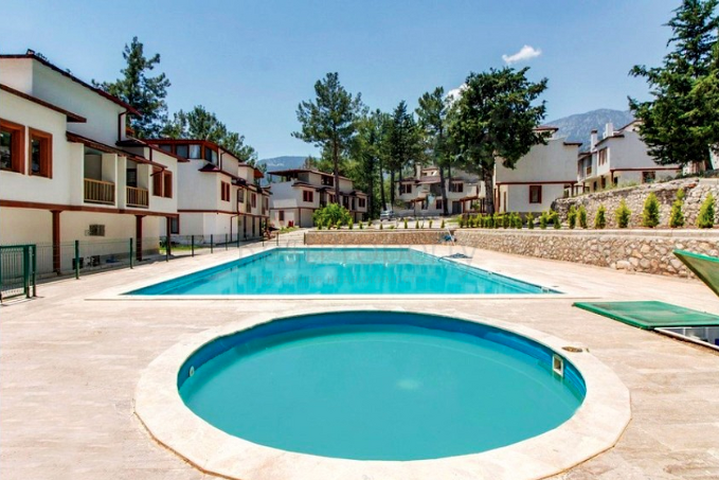 Вилла 2+1 в горах в Бейджике Кемере 