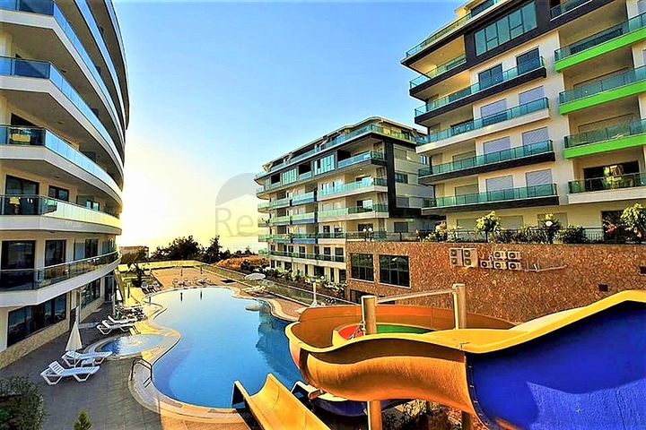 Просторный дуплекс 3+1 с отдельной кухней на берегу лазурного моря