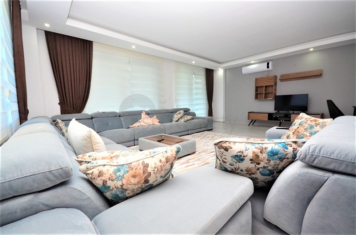 Просторный дуплекс 3+1 с отдельной кухней на берегу лазурного моря