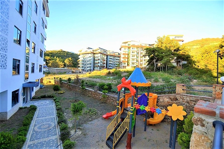 Просторный дуплекс 3+1 с отдельной кухней на берегу лазурного моря