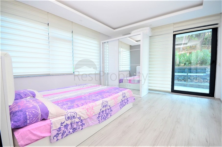 Просторный дуплекс 3+1 с отдельной кухней на берегу лазурного моря