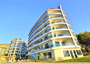 Просторный дуплекс 3+1 с отдельной кухней на берегу лазурного моря