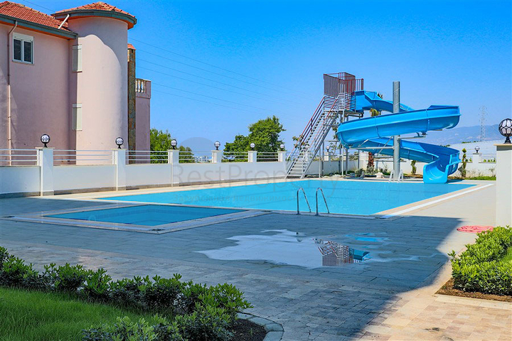 Квартира с видом на море в новом комплексе Махмутлара