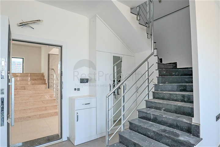 Пентхаус 2+1 в новом комплексе