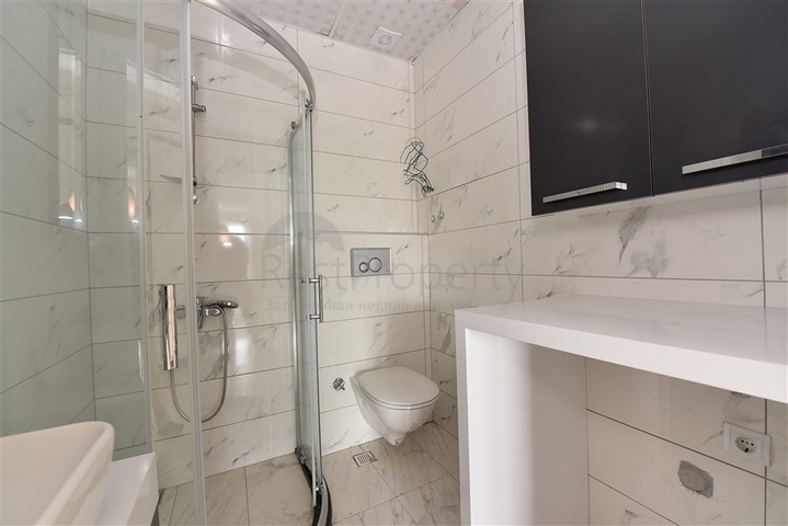 Двухкомнатная меблированная квартира на берегу горной реки