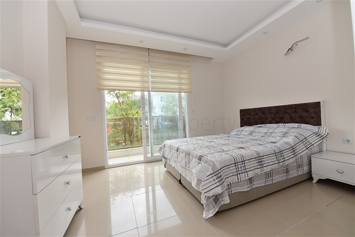 Двухкомнатная меблированная квартира на берегу горной реки