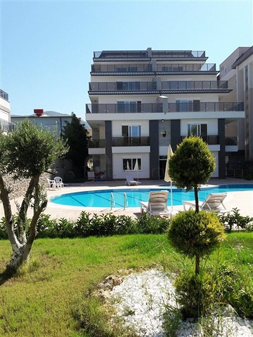 Двухкомнатная меблированная квартира на берегу горной реки