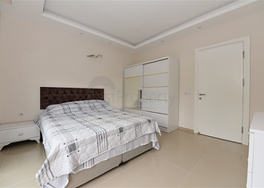 Двухкомнатная меблированная квартира на берегу горной реки