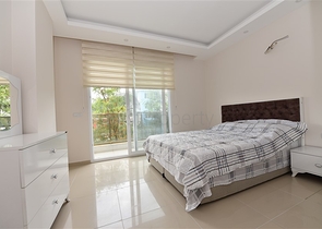 Двухкомнатная меблированная квартира на берегу горной реки