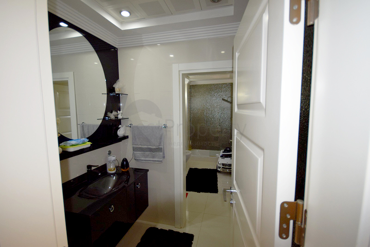 Роскошная вилла 4+1 в Дошемеальты Анталья